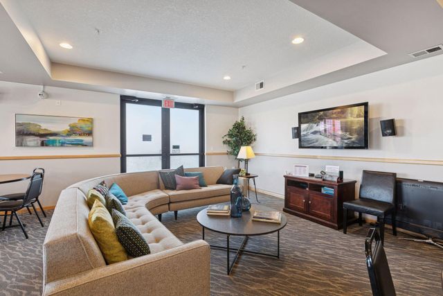 3600 Wooddale Avenue S 319, Saint Louis Park, MN 55416