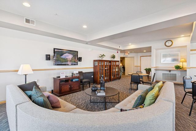 3600 Wooddale Avenue S 319, Saint Louis Park, MN 55416