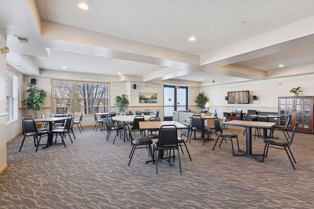 3600 Wooddale Avenue S 319, Saint Louis Park, MN 55416