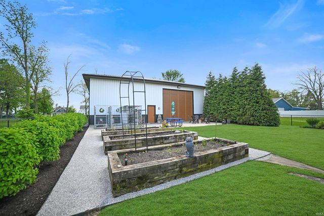 6943 E Eli Lilly Road, Syracuse, IN 46567