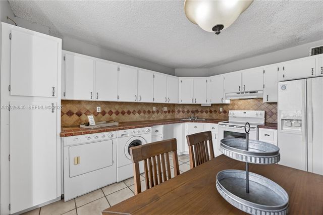 6745 SW 132nd Avenue 204, Miami, FL 33183
