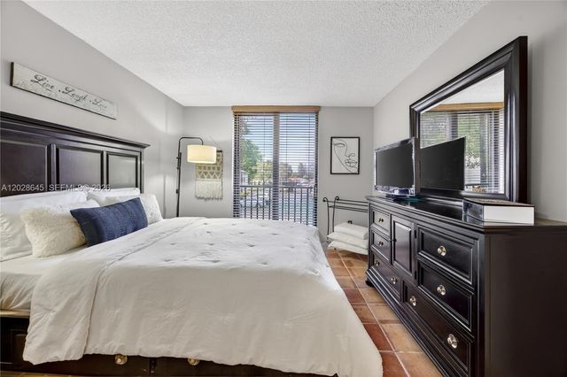 6745 SW 132nd Avenue 204, Miami, FL 33183