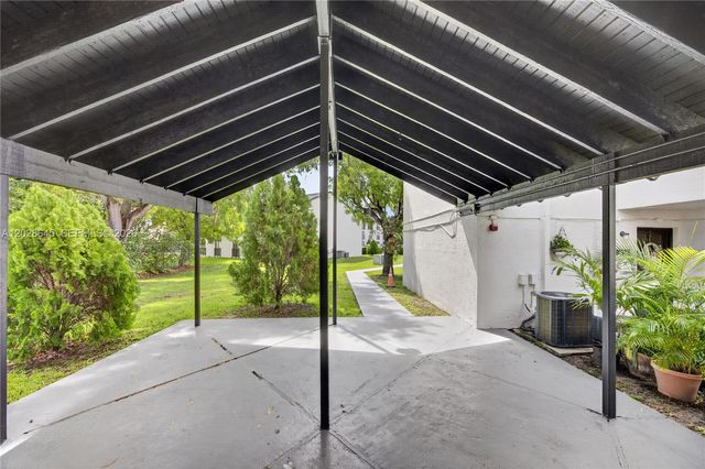 6745 SW 132nd Avenue 204, Miami, FL 33183