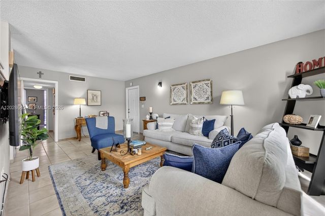 6745 SW 132nd Avenue 204, Miami, FL 33183