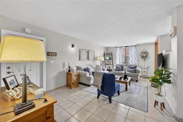 6745 SW 132nd Avenue 204, Miami, FL 33183