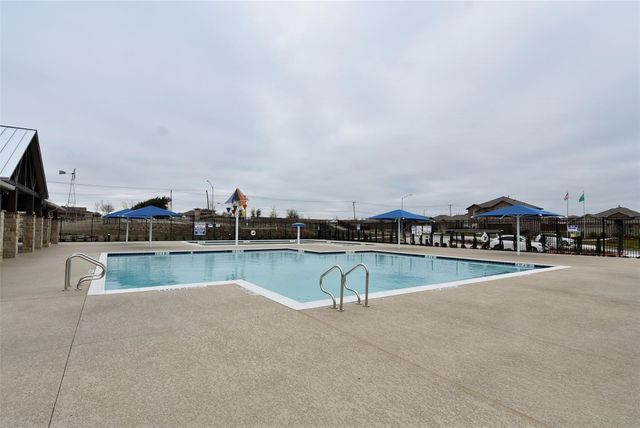 9800 Huntersville Trail, Fort Worth, TX 76108