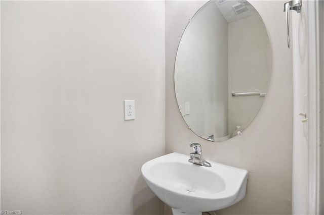152 Queensberry Court, Greensboro, NC 27405