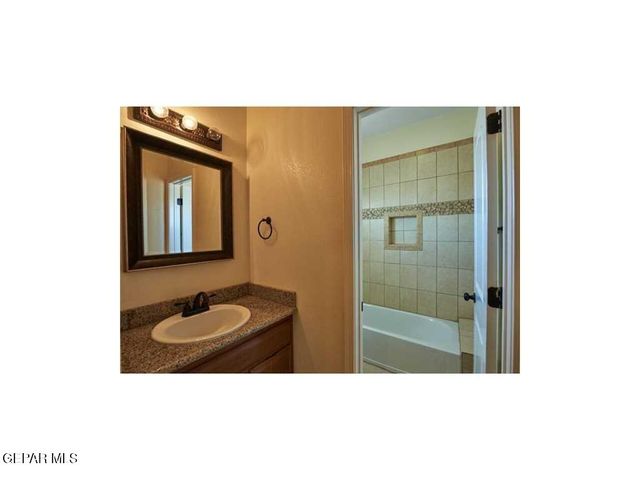 5817 Lawndale Drive 1, El Paso, TX 79912