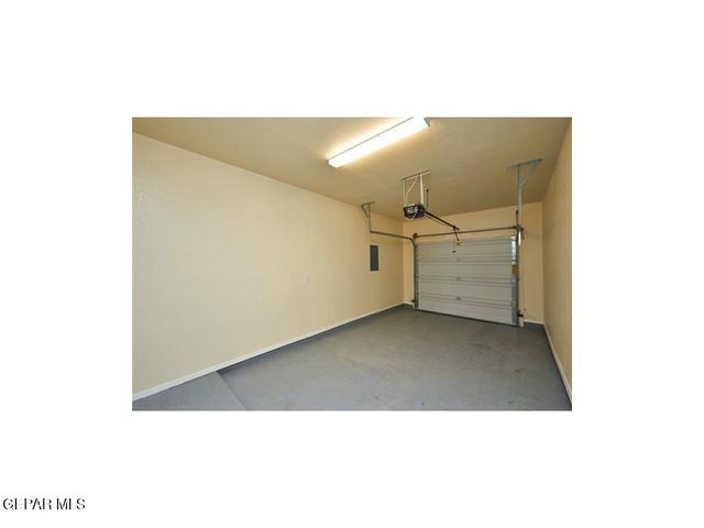 5817 Lawndale Drive 1, El Paso, TX 79912