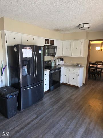 5962 Oak Hill W Drive, Plainfield, IN 46168