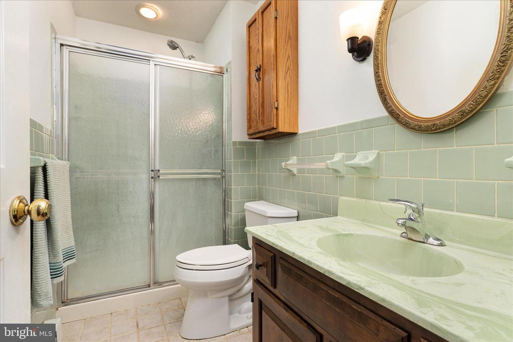 Image 11 of property listing at 111 WYTHE AVE, Stephens City, VA 22655