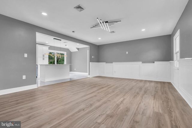 14 MELBOURNE LN, Willingboro, NJ 08046