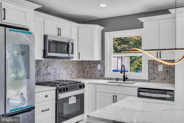 14 MELBOURNE LN, Willingboro, NJ 08046