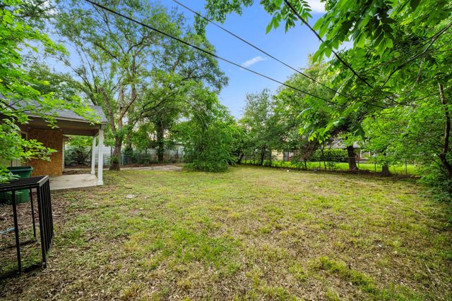 5835 Southseas Street, Houston, TX 77033