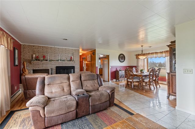942 Sohn Alloway Road, Lyons, NY 14489