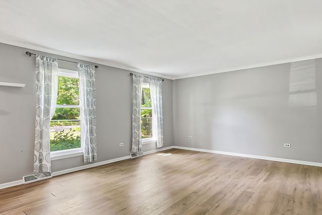 6710 Connecticut Trail, Crystal Lake, IL 60012