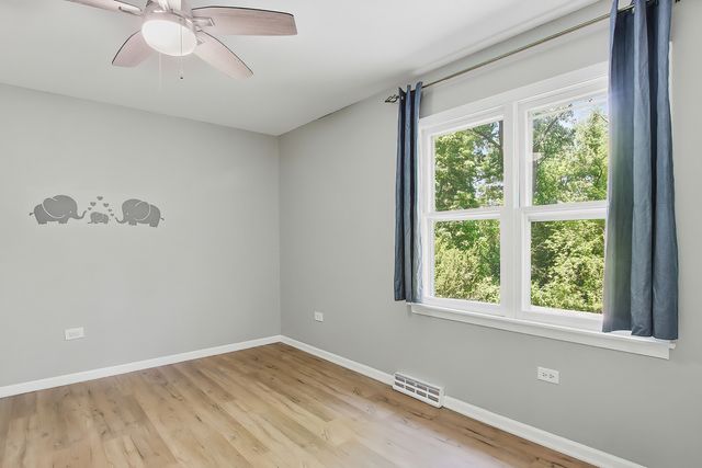 6710 Connecticut Trail, Crystal Lake, IL 60012