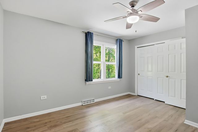 6710 Connecticut Trail, Crystal Lake, IL 60012