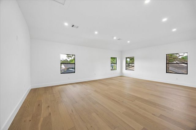 5430 Rutherglenn Drive, Houston, TX 77096