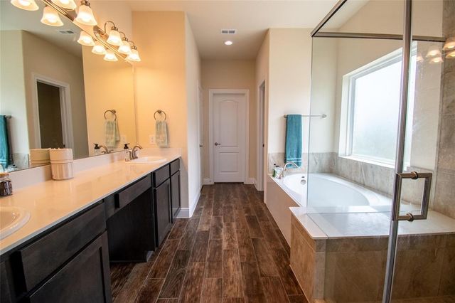 11823 Champions Forest Drive, Dayton, TX 77535