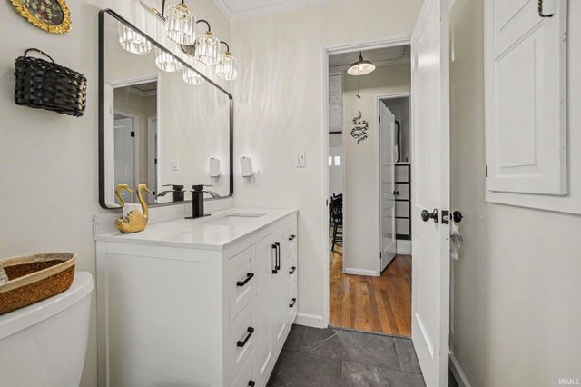 1025 W Battell Street, Mishawaka, IN 46545