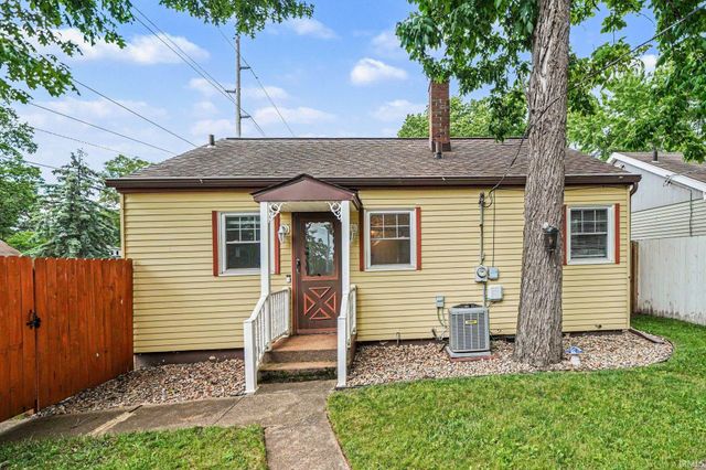 1025 W Battell Street, Mishawaka, IN 46545