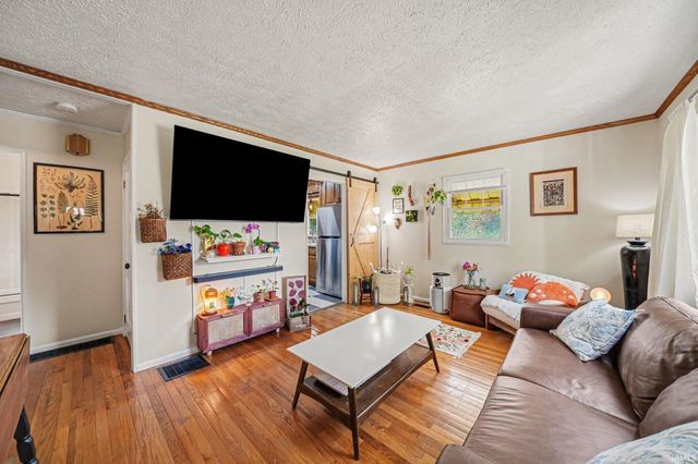 1025 W Battell Street, Mishawaka, IN 46545