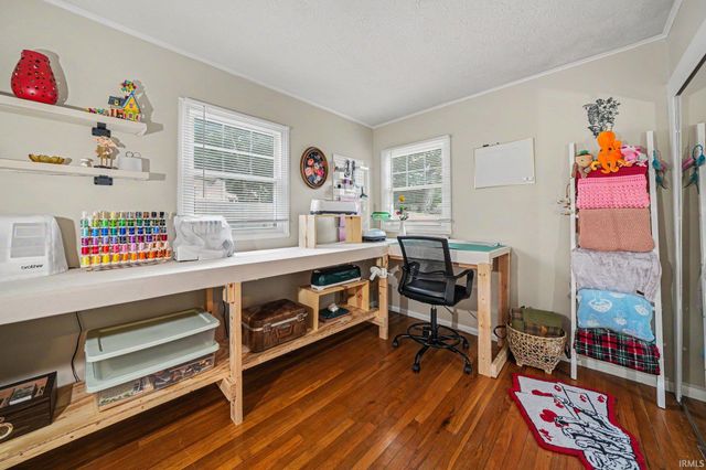 1025 W Battell Street, Mishawaka, IN 46545