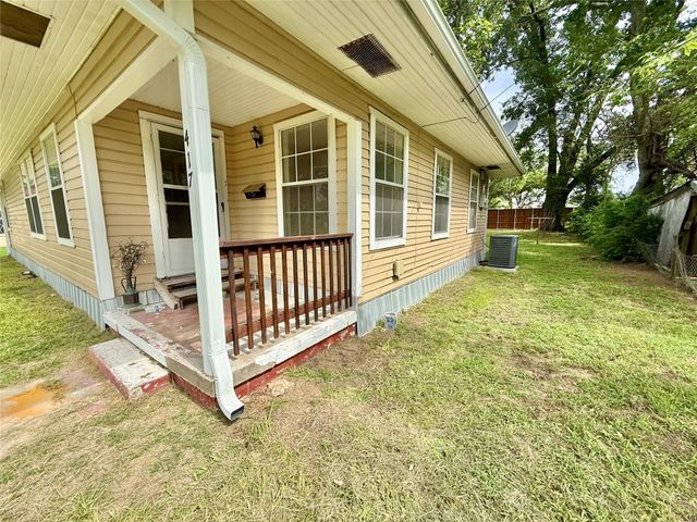 417 Putman Street, Sulphur Springs, TX 75482