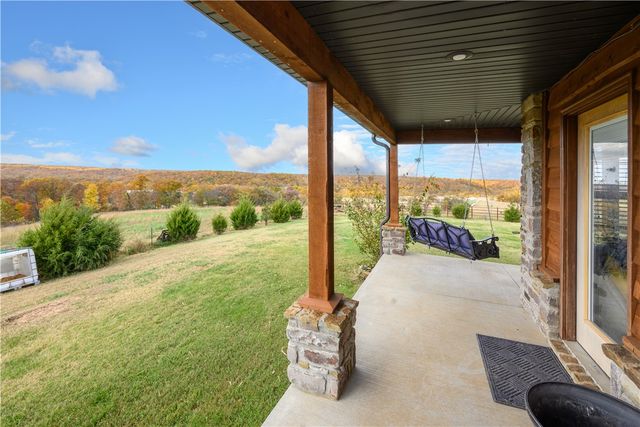 22083 W Mountain Road, Gravette, AR 72736