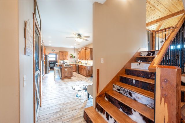 22083 W Mountain Road, Gravette, AR 72736