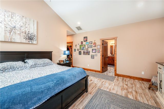 22083 W Mountain Road, Gravette, AR 72736