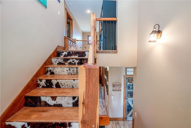 22083 W Mountain Road, Gravette, AR 72736