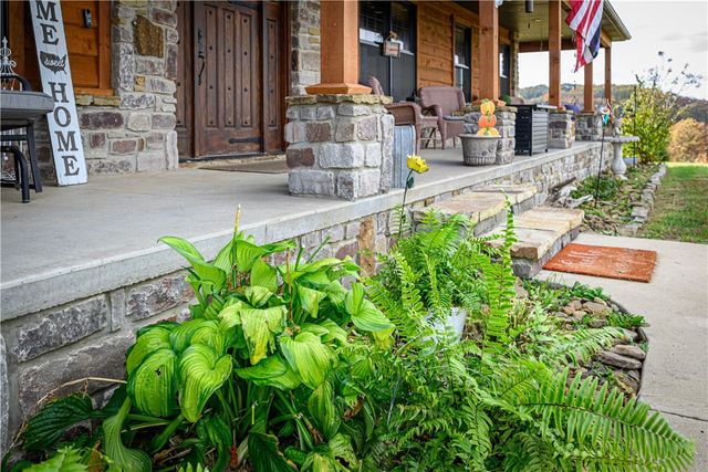 22083 W Mountain Road, Gravette, AR 72736