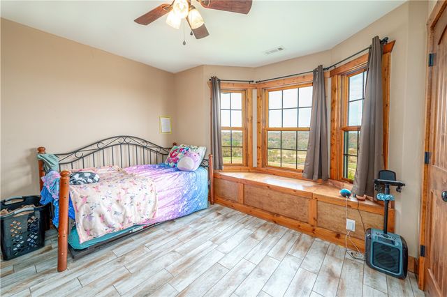 22083 W Mountain Road, Gravette, AR 72736