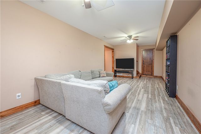 22083 W Mountain Road, Gravette, AR 72736