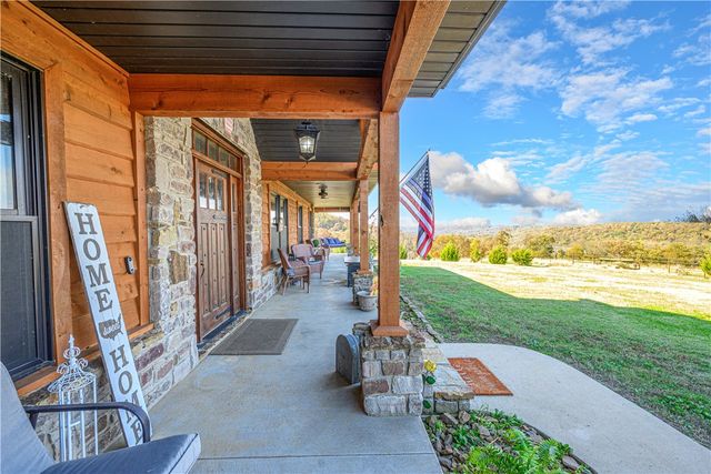 22083 W Mountain Road, Gravette, AR 72736