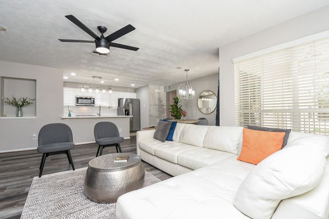 8051 Bay Branch Drive 112, The Woodlands, TX 77382