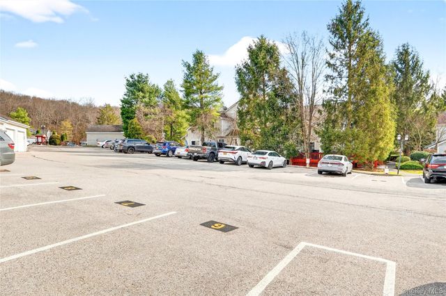 41 Pembrooke Court, Putnam Valley, NY 10579
