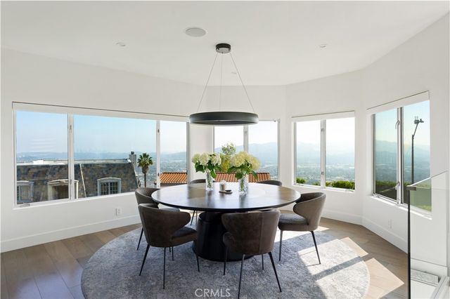 180 Aspen Oak Lane, Glendale, CA 91207