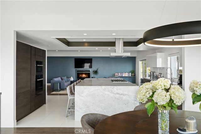 180 Aspen Oak Lane, Glendale, CA 91207