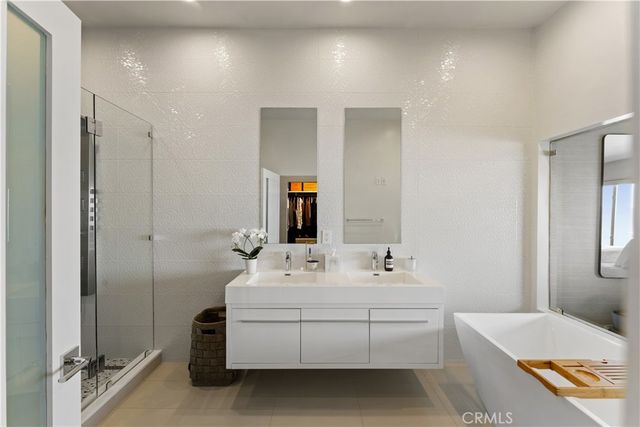 180 Aspen Oak Lane, Glendale, CA 91207