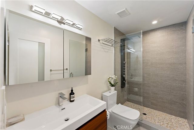 180 Aspen Oak Lane, Glendale, CA 91207