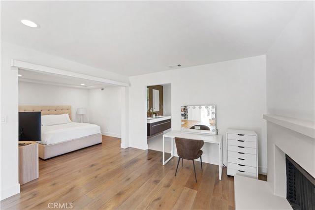 180 Aspen Oak Lane, Glendale, CA 91207