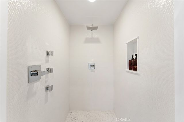 180 Aspen Oak Lane, Glendale, CA 91207