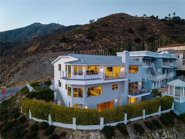 180 Aspen Oak Lane, Glendale, CA 91207