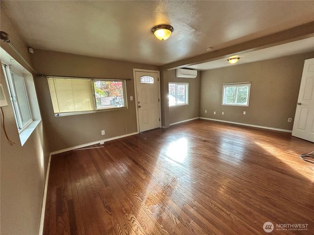 2714 Q St, Vancouver, WA 98663