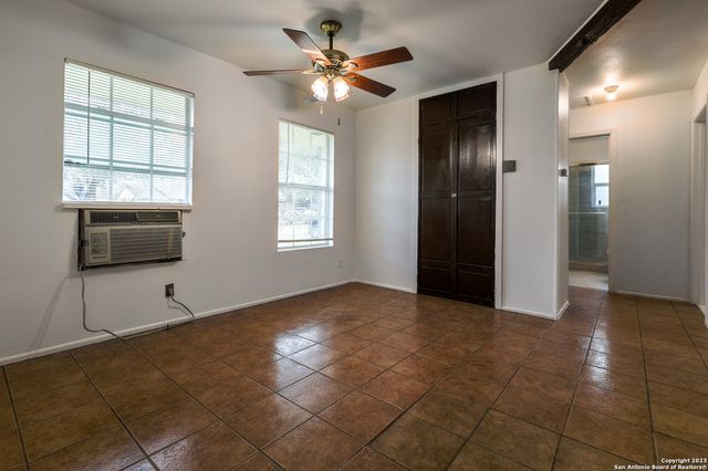 5434 PLUMTREE DR, San Antonio, TX 78242