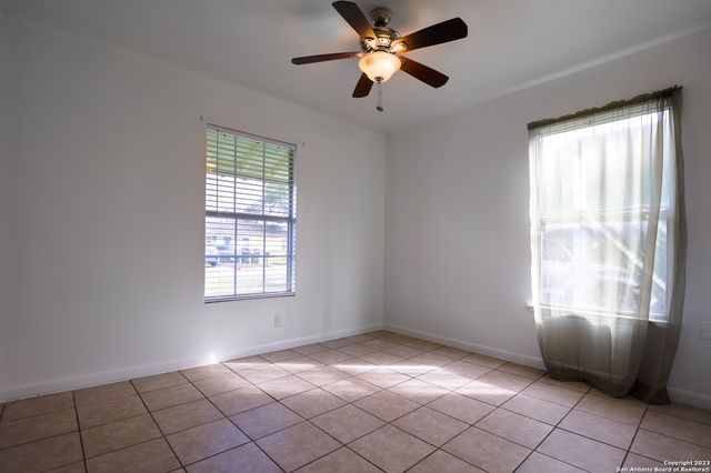 5434 PLUMTREE DR, San Antonio, TX 78242