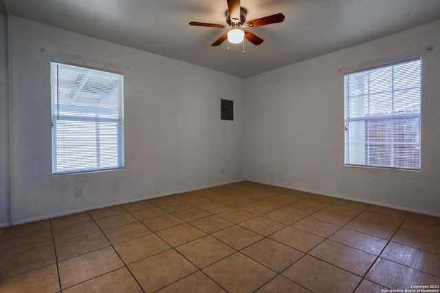 5434 PLUMTREE DR, San Antonio, TX 78242